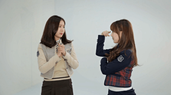 조금 특이한 교복 광고.gif | 인스티즈