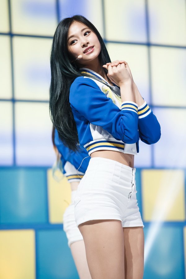 [트와이스] 막내 기럭지요다 쯔위 | 인스티즈