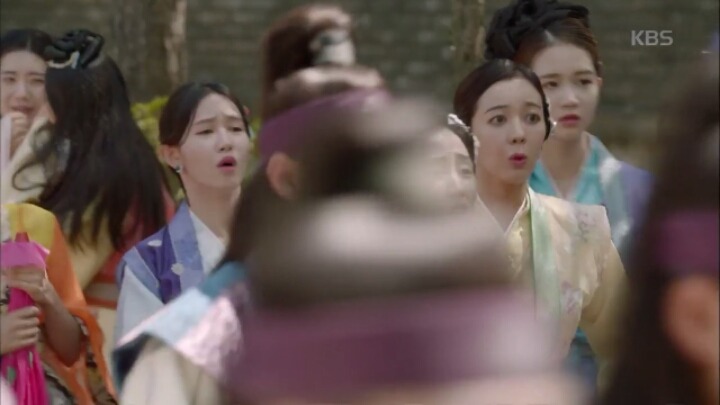 [화랑] 1500년 전 인기 아이돌 화랑 출근길 풍경.jpg (feat.럽라 떡밥) | 인스티즈
