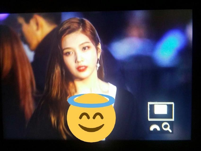 [레드벨벳] 추워보인 조이 의상이 불편했던 팬들.jpg | 인스티즈