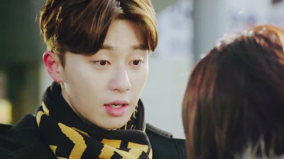 요즘 여고생, 여대생들 사이에서 인기많은 남자 연예인 2명.jpg | 인스티즈