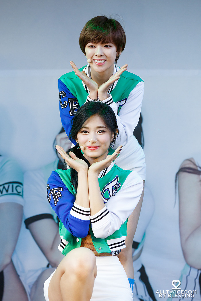 게릴라 콘서트 트와이스.JPG | 인스티즈