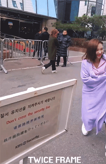 나연갤 제목 토끼 젤리로 유인하기 | 인스티즈