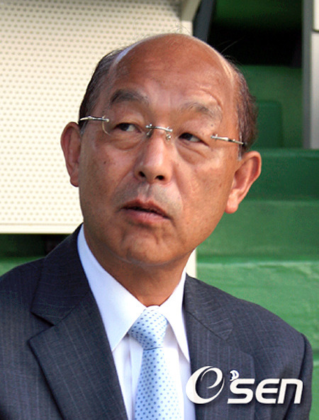 안경닦이 대회 있으면 무조건 우승 | 인스티즈