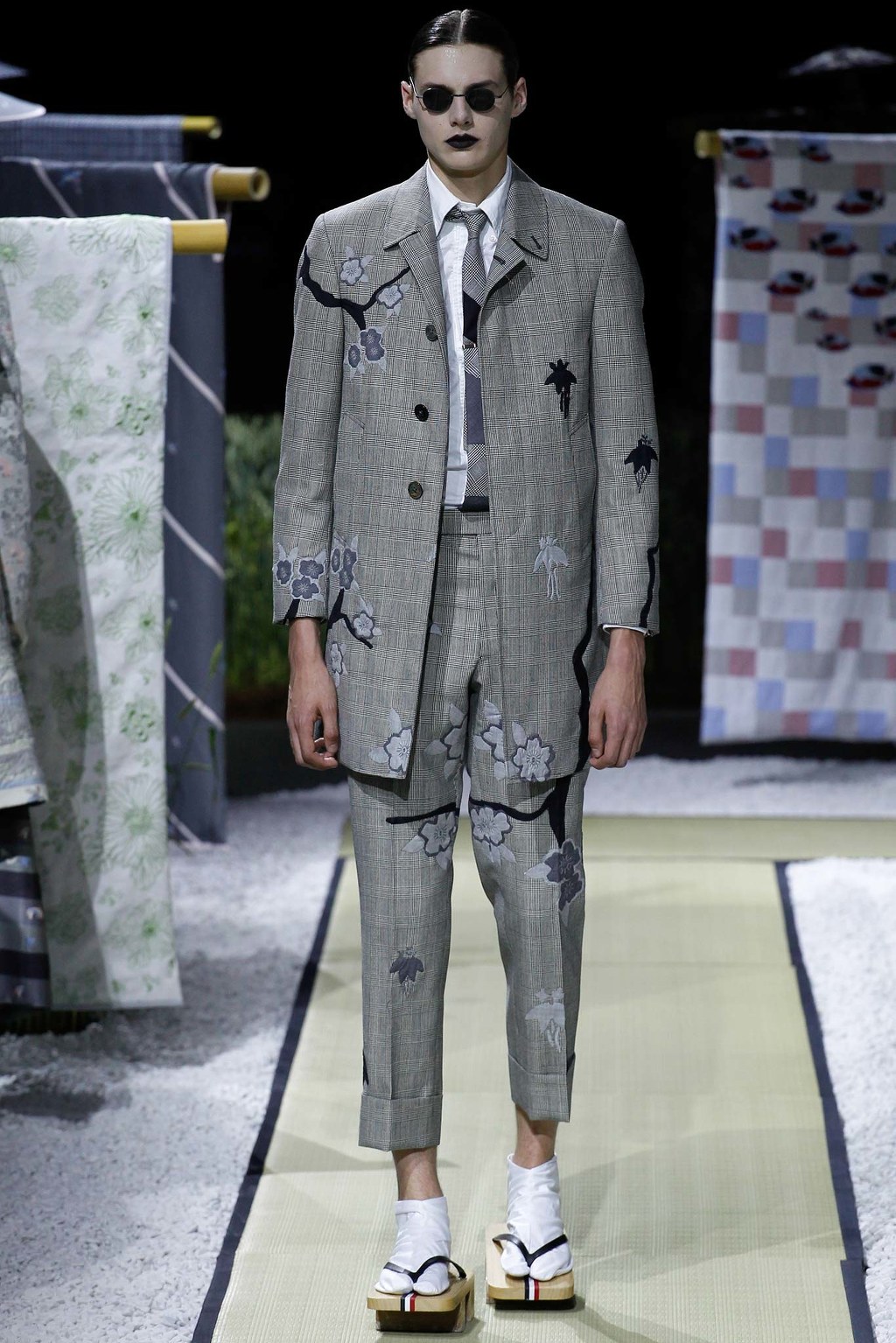 일본풍의 톰브라운 SS16 (데이터주의) | 인스티즈