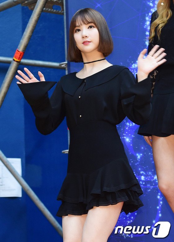 여자친구 GMA 레드카펫 | 인스티즈