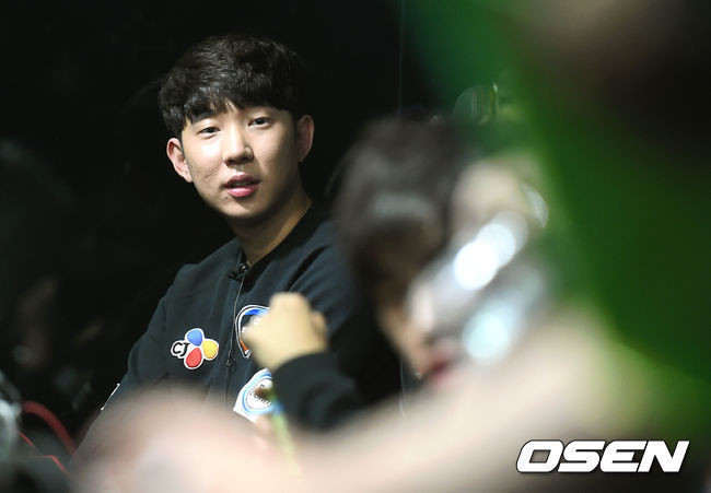 ??? : 뭐?! 샤이가 나왔다고?? | 인스티즈