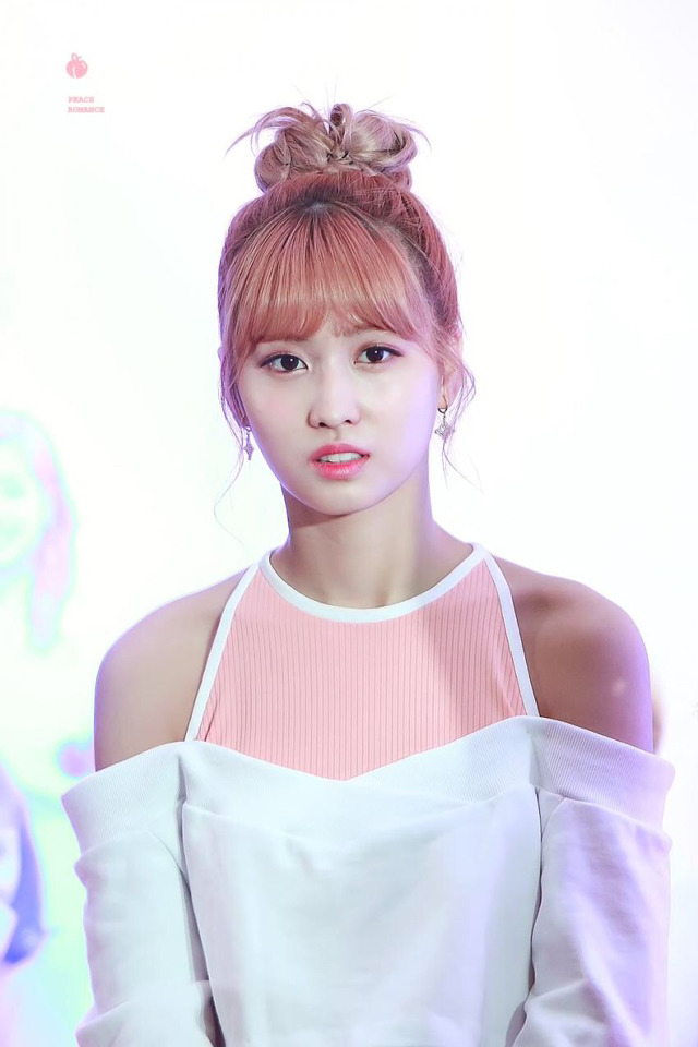 11월 2일 오늘자 트와이스 모모 | 인스티즈