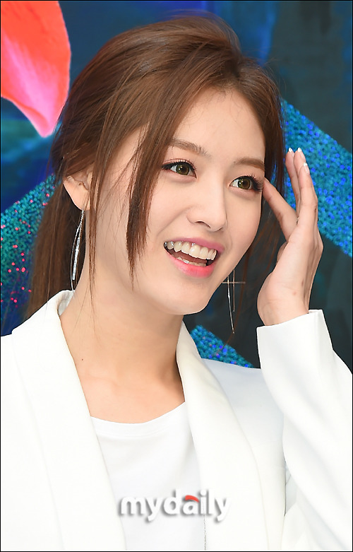 오늘자 패션위크 레카 참석한 연예인들 ㅋㅋㅋㅋㅋㅋㅋ.JPG | 인스티즈