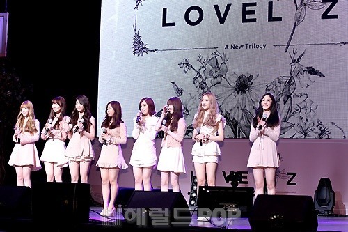 오늘 1시간 차이로 쇼케이스 하는 트와이스와 러블리즈 | 인스티즈