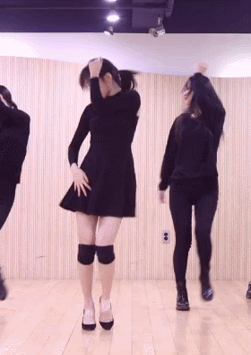 수지와 백댄서들.gif | 인스티즈
