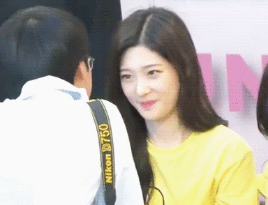 팬 면전에서 폭행하는 정채연 | 인스티즈