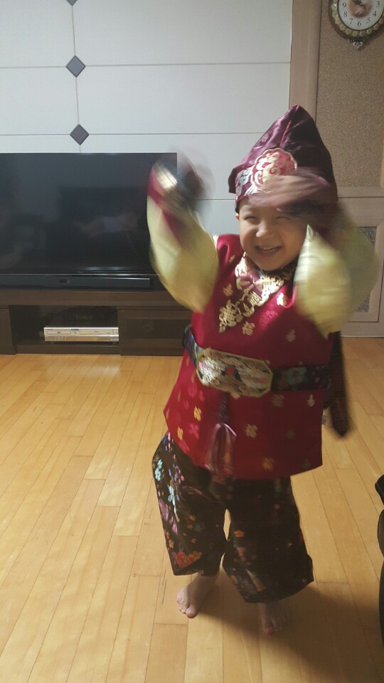 이정민한복 이미지