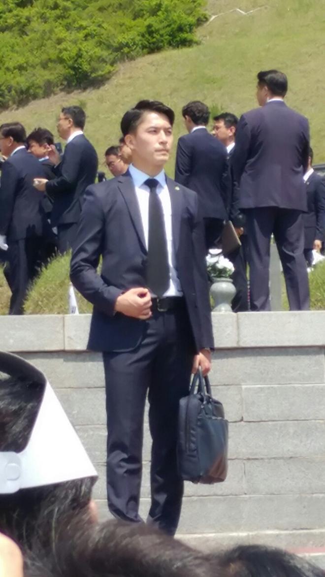 문재인 새로운 경호원.jpg | 인스티즈