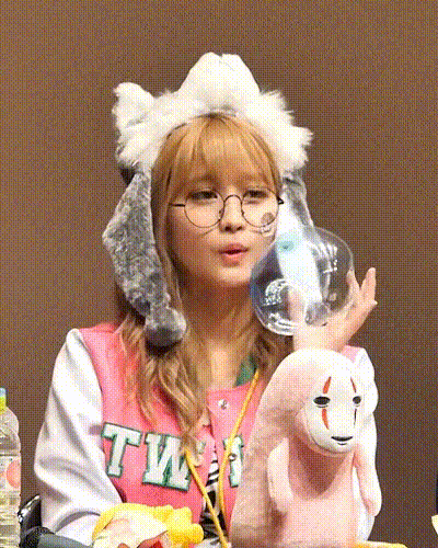 캐릭터가 확실한 트와이스 모모 (데이터 주의) | 인스티즈