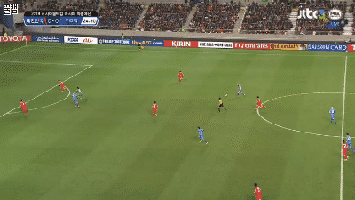 [축구] 오늘도 한건하는 김기희.gif | 인스티즈