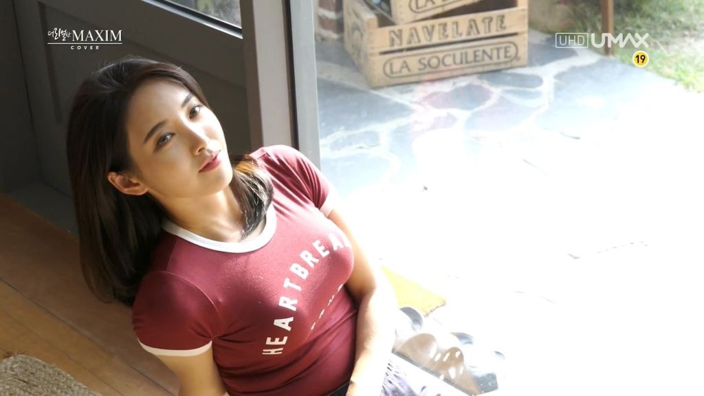 홍재경 아나운서 더 리얼한 맥심.JPG | 인스티즈