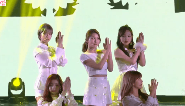 가요대전 방송사고 트와이스 반응.gif | 인스티즈