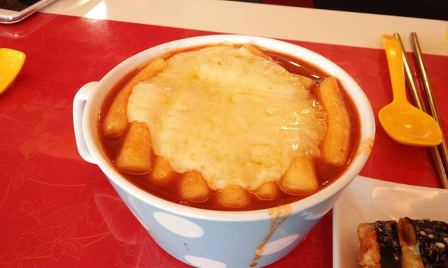 엽기 떡볶이 vs 신전 떡볶이.jpg | 인스티즈
