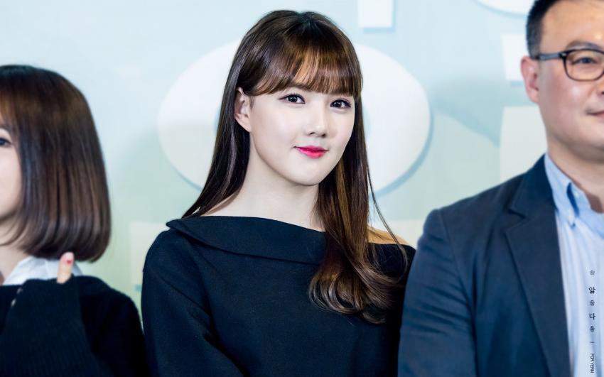 [여자친구] 여자친구가 사랑한 유럽 제작발표회 여자친구 예린 | 인스티즈