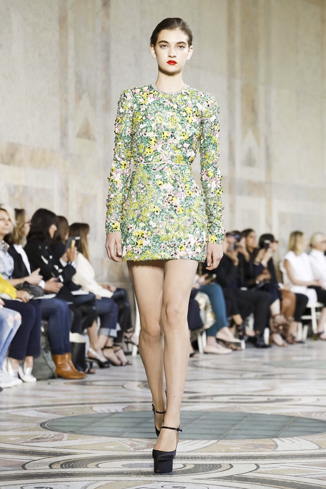 2018 S/S Giambattista Valli 오뜨꾸뛰르 컬렉션 | 인스티즈