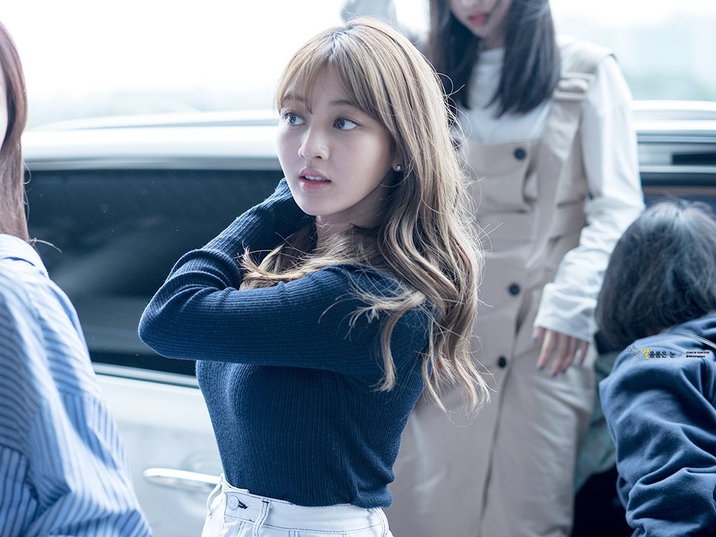 [트와이스] 킹갓효. 일본출국 김포공항에서 고화질사진 | 인스티즈
