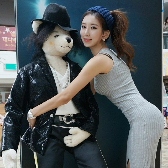 이런 여자 트레이너가 트레이닝 해주면 모든 남자는 몸짱이 될 것이 확실할듯 ㅋ | 인스티즈