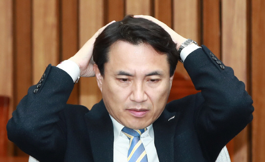 지금 현재 정권교체로 인해서 젤 떵줄 타들어갈 리스트들 | 인스티즈