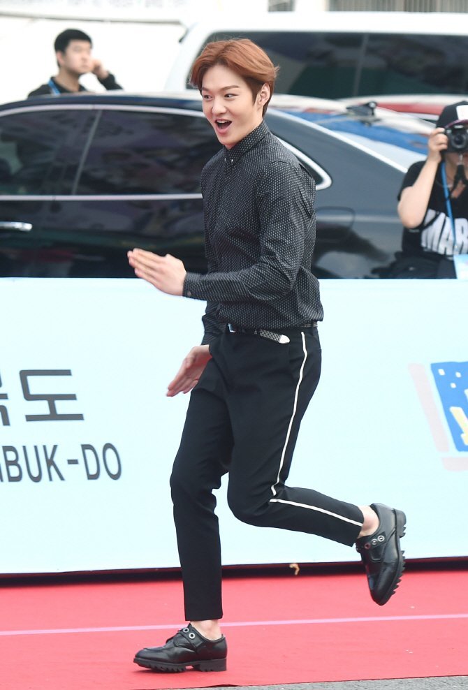 레드카펫이 그들만의 리그가 돼버린 아이돌 | 인스티즈