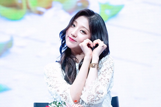 [러블리즈] 폰 배경을 바꿔서 예인이 | 인스티즈