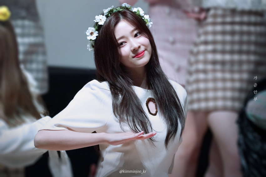 [아이즈원] 김민주 | 인스티즈