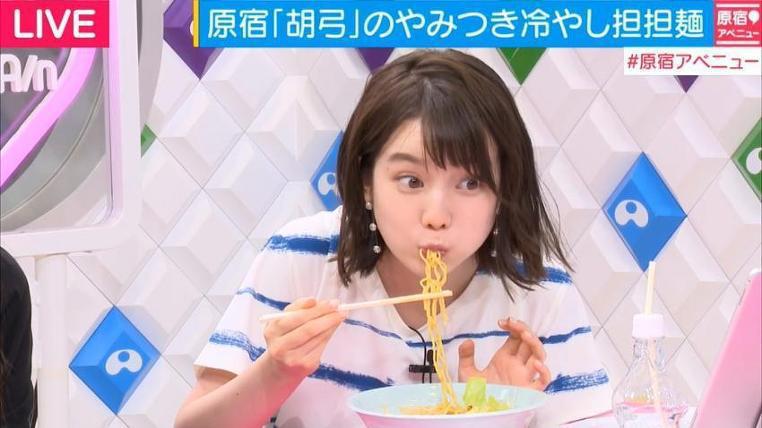 먹방으로 유명한 일본 아나운서 운동신경 | 인스티즈
