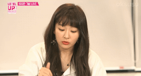 브이앱 방송에서 엄청 잘먹는 슬기.gif | 인스티즈