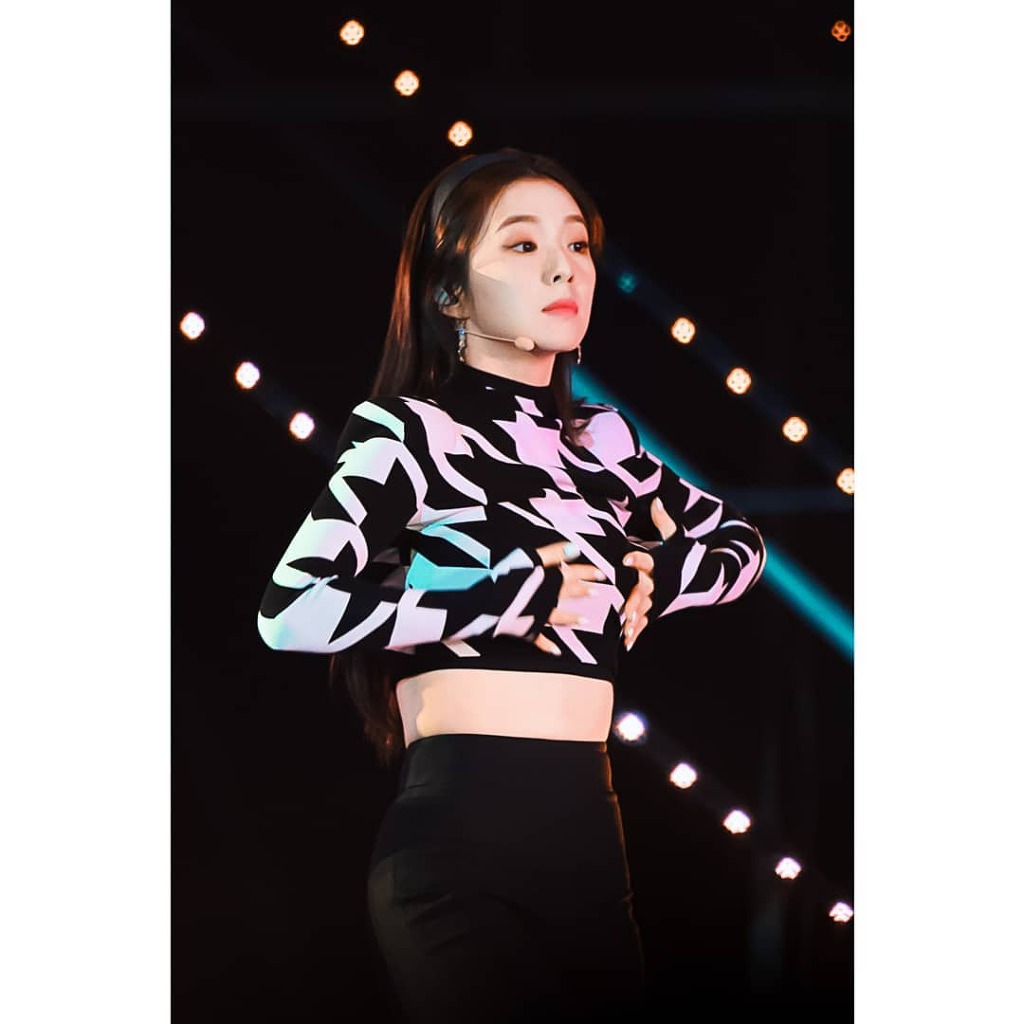 검정 머리띠한 아이린.jpgif | 인스티즈