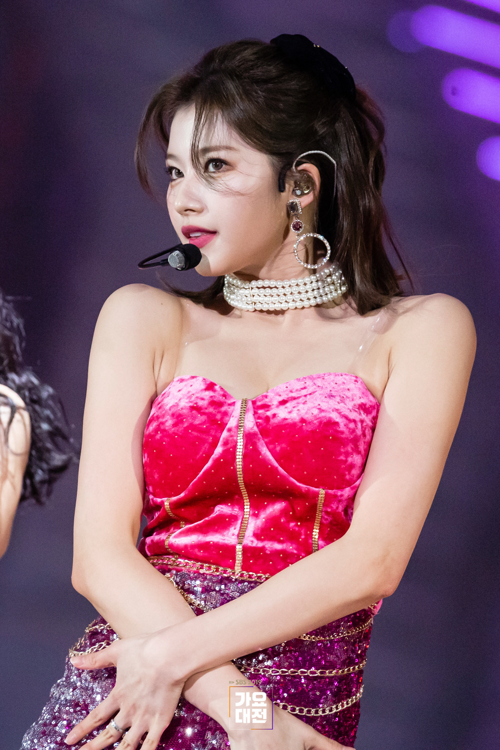 오늘이 생일인 트와이스 사나.jpgif (335장) | 인스티즈