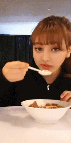 트와이스 멤버중 한끼식사를 같이 하고픈 멤버는? | 인스티즈