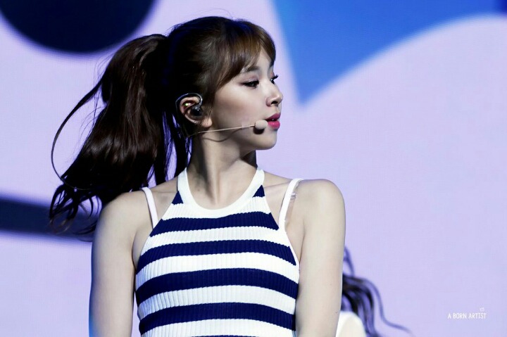 트와이스 채영의 옷태 잘나는 직각어깨.jpg | 인스티즈