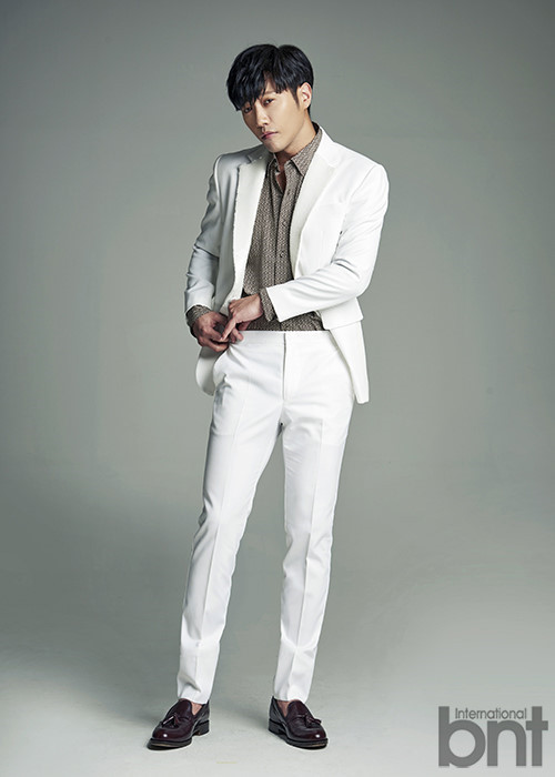 목소리 멋지다고 느낀 39살 남자배우 | 인스티즈