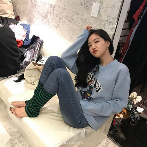 손나은 사복 | 인스티즈