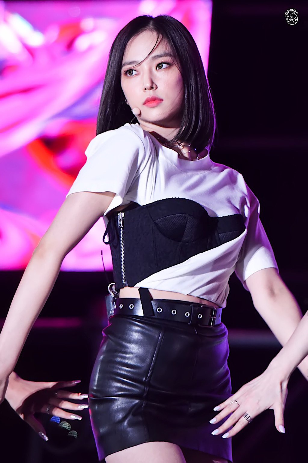 CLC 예은의 무대 안팎의 차이.jpg | 인스티즈