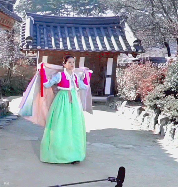 김태리 미스터 션샤인 메이킹.gif | 인스티즈