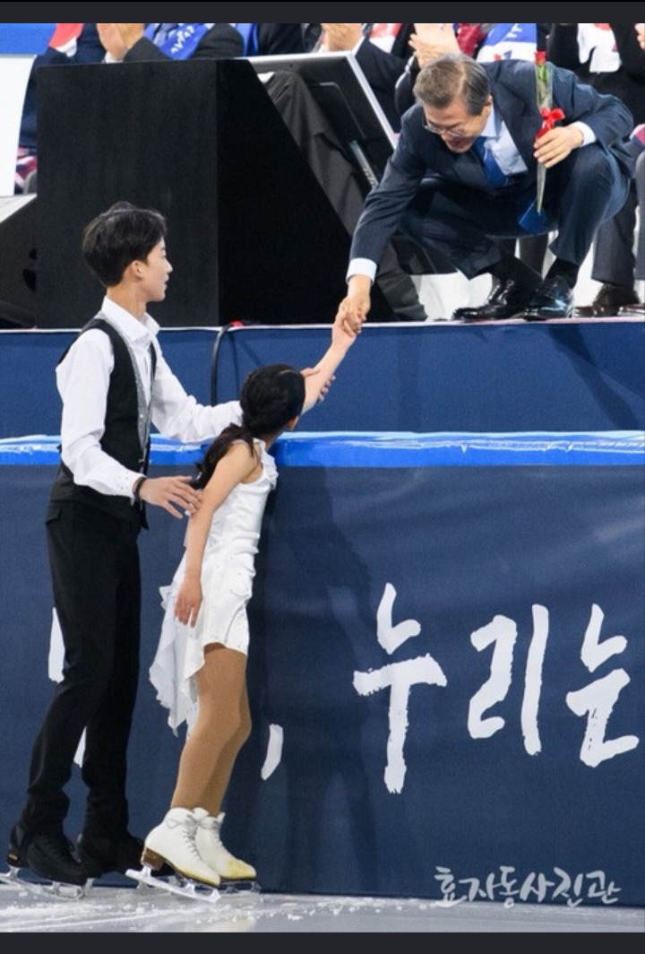 어머 달님 이사진 감동이네요~ | 인스티즈