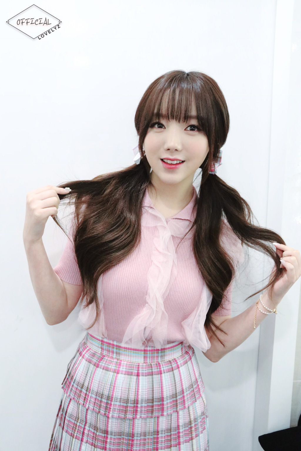 [러블리즈] 선거유세 차량이 너무 시끄럽게해서 케이 | 인스티즈