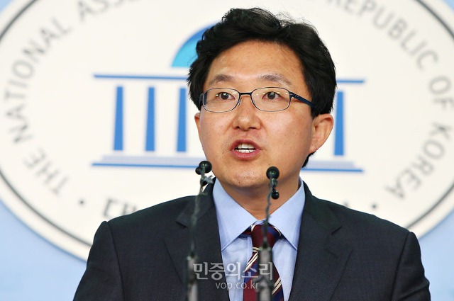 김용태 바른정당 의원의 신간서적 - 문재인 포퓰리즘 | 인스티즈