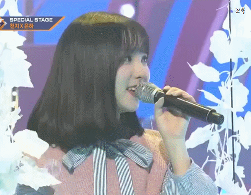 엠카운트다운 여자친구 은하&틴탑 천지 왼손 오른손.gif | 인스티즈