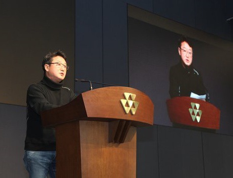 스티브잡스 복장으로 경영은퇴 선언하는 이웅열 코오롱그룹 회장.jpg | 인스티즈