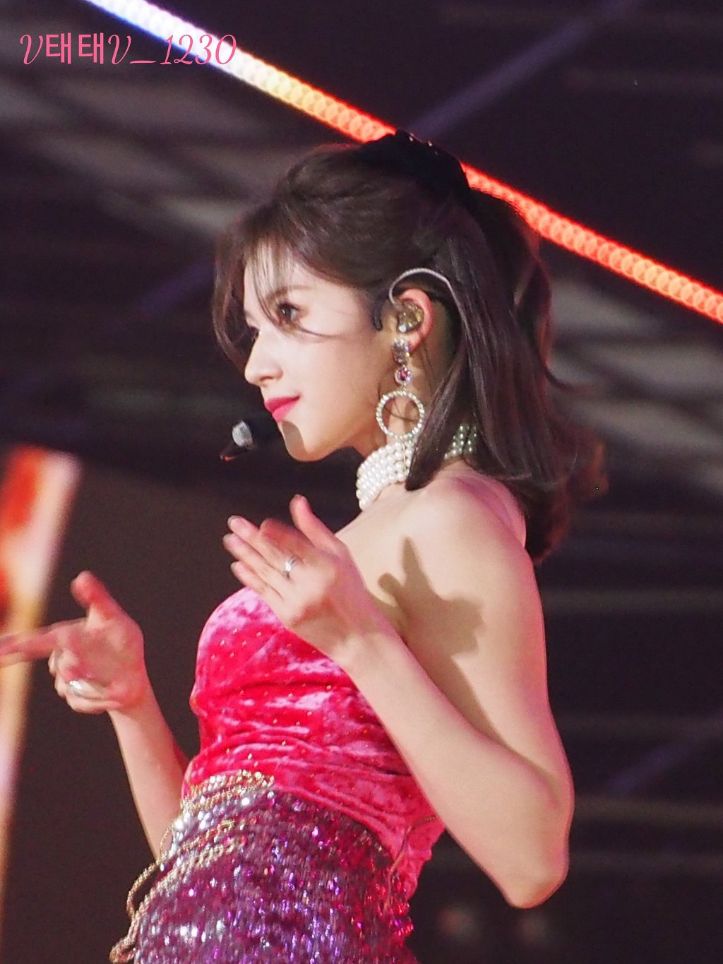 오늘이 생일인 트와이스 사나.jpgif (335장) | 인스티즈