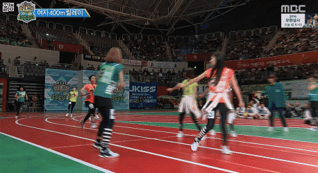사나를 따라다니는 물음표.gif | 인스티즈