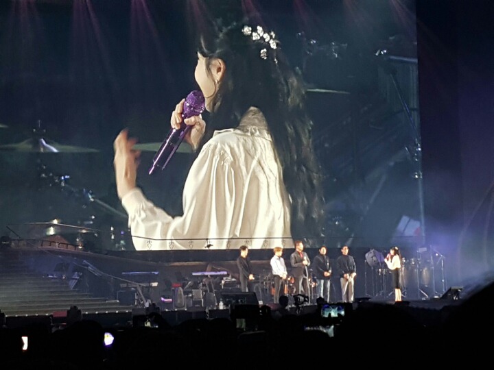 2018.11.17 아이유 서울 콘서트 게스트.jpg | 인스티즈